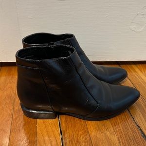 Nine West Black Leather Bootie